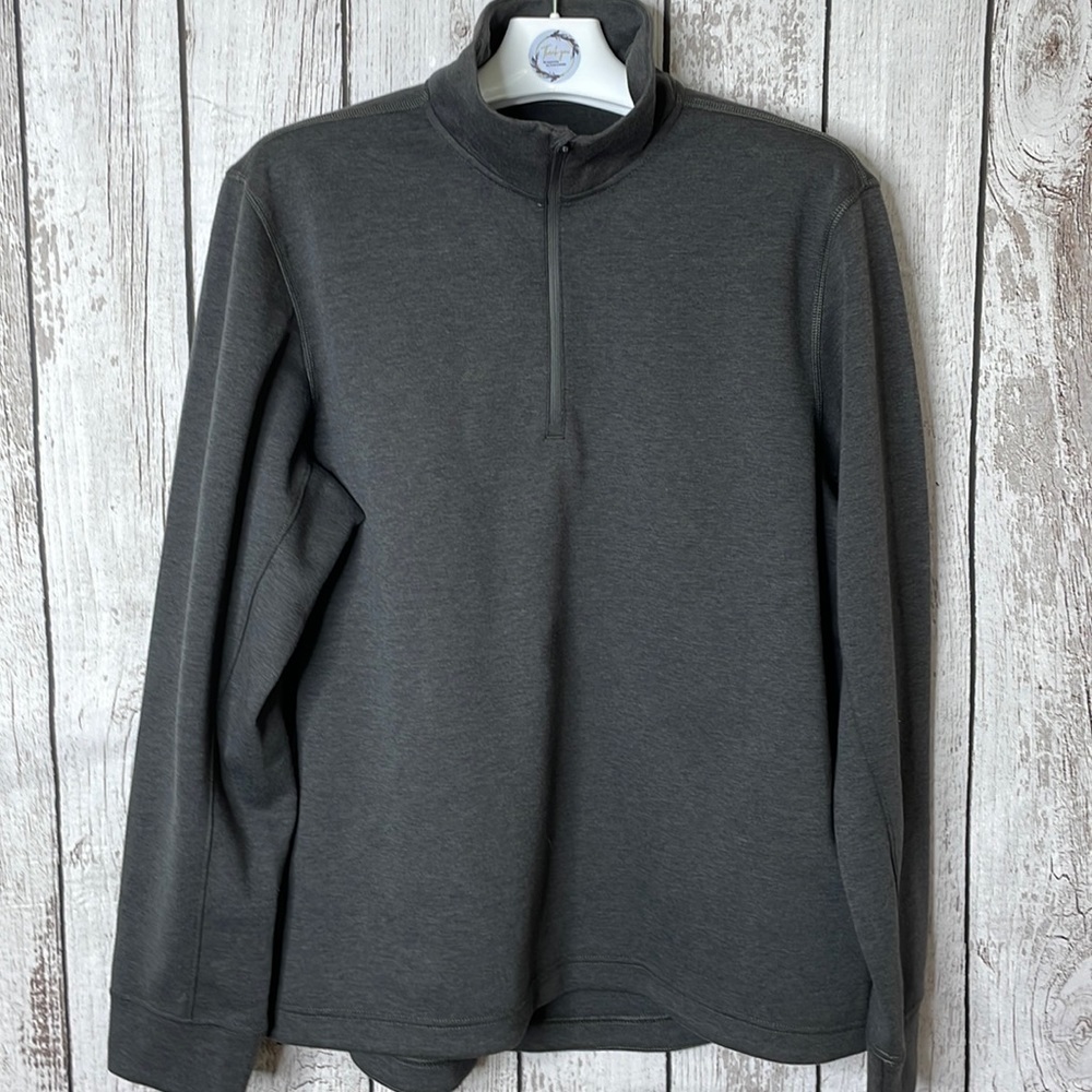 The North Face 1/4 zip pullover size XL.​​